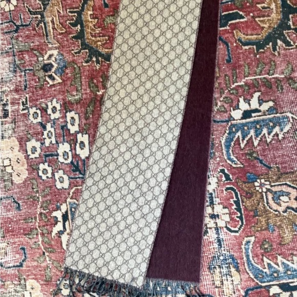 Gucci Scarf - Picture 1 of 2